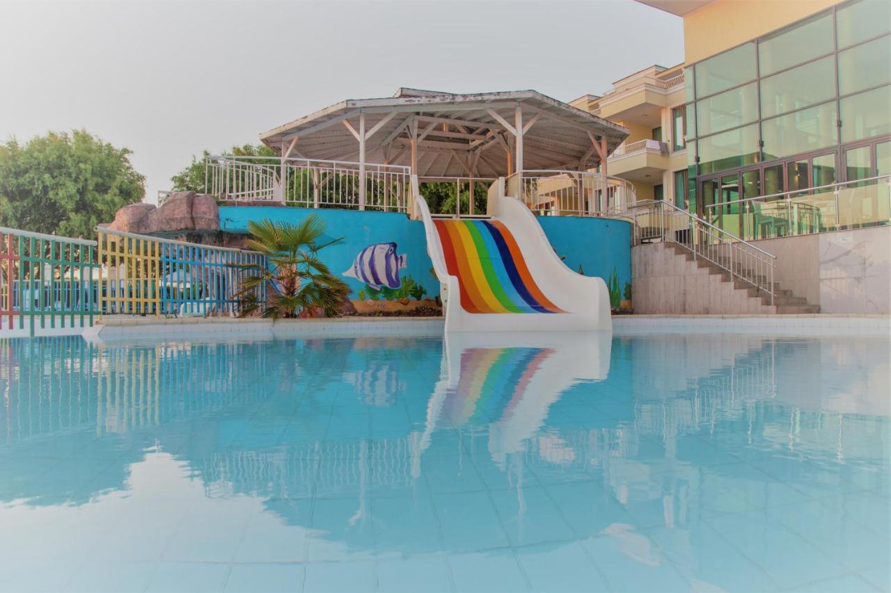 Hotel Perla Beach Club Приморсько Екстер'єр фото