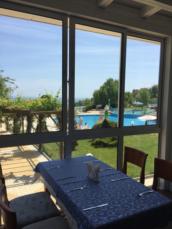 Hotel Perla Beach Club Приморсько Екстер'єр фото