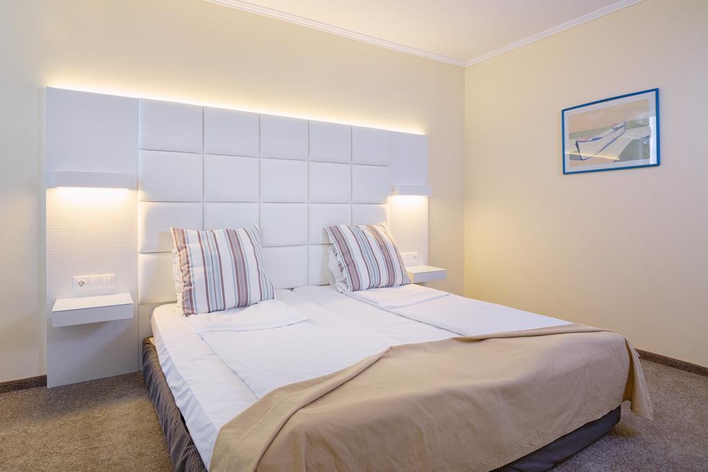 Hotel Perla Beach Club Приморсько Номер фото