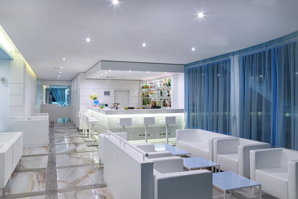 Hotel Perla Beach Club Приморсько Екстер'єр фото