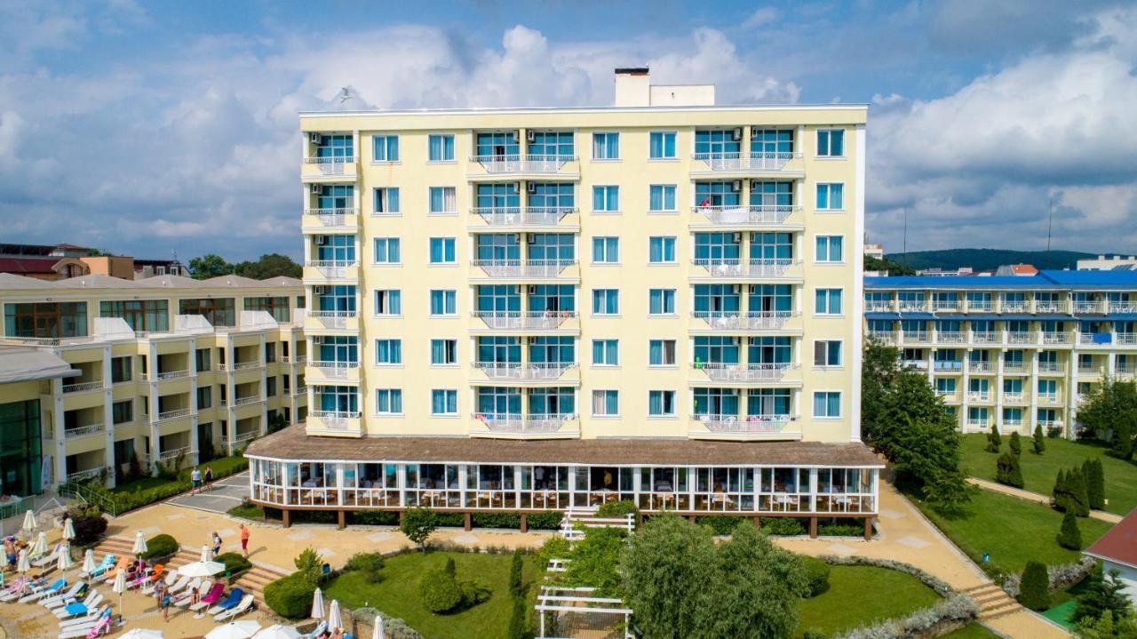 Hotel Perla Beach Club Приморсько Екстер'єр фото
