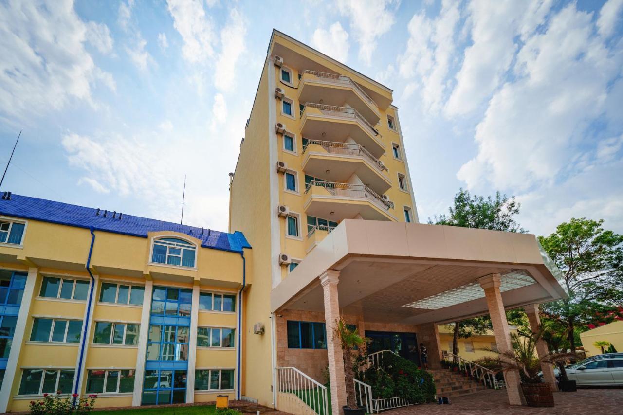 Hotel Perla Beach Club Приморсько Екстер'єр фото