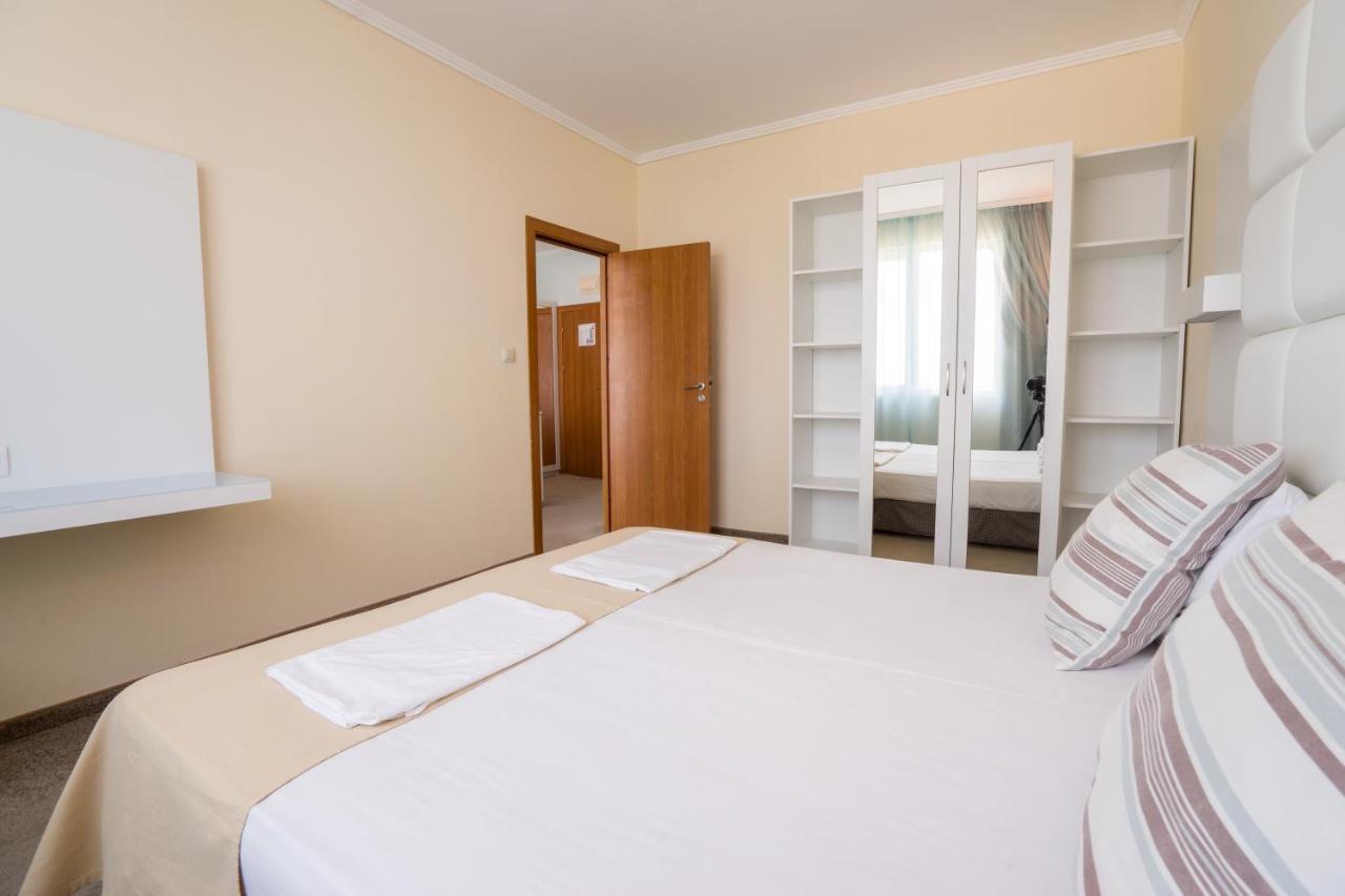 Hotel Perla Beach Club Приморсько Екстер'єр фото