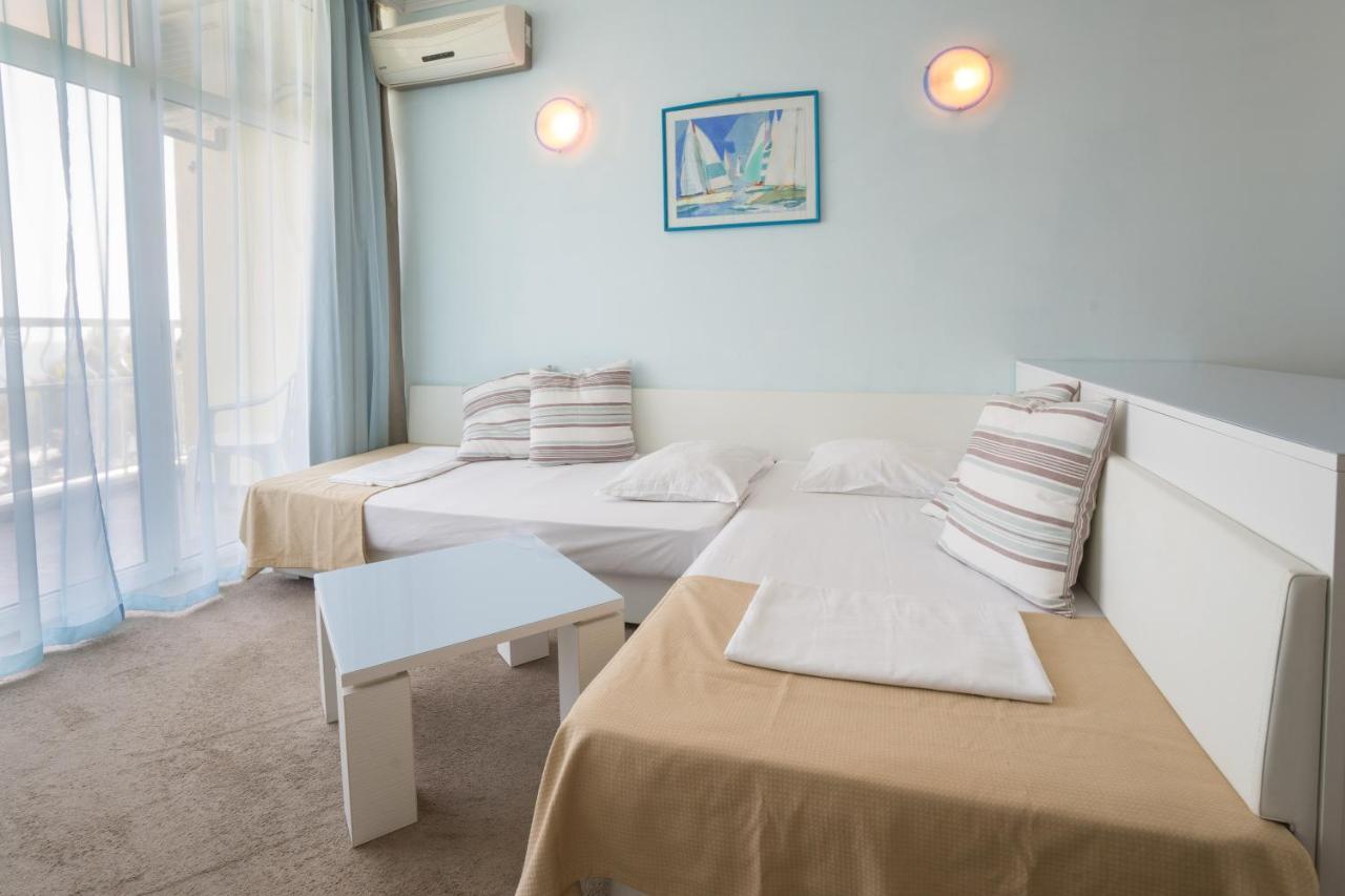 Hotel Perla Beach Club Приморсько Екстер'єр фото