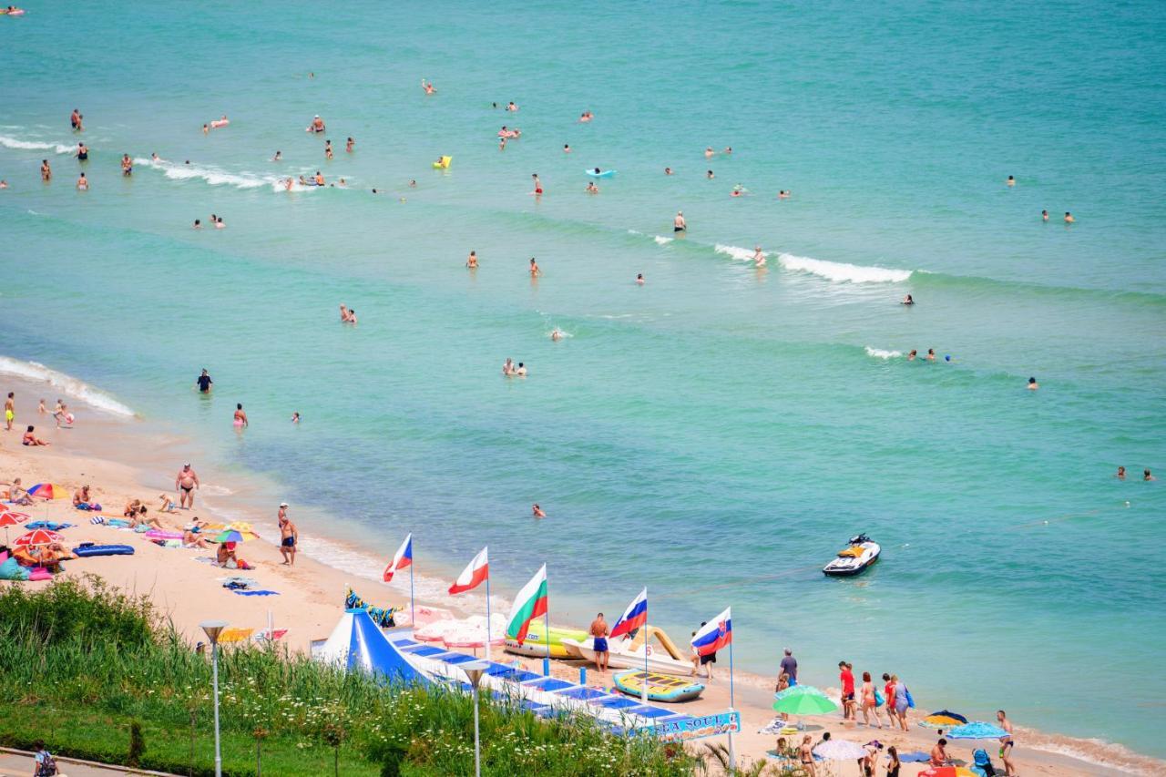 Hotel Perla Beach Club Приморсько Екстер'єр фото