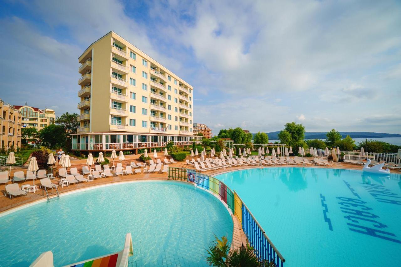 Hotel Perla Beach Club Приморсько Екстер'єр фото