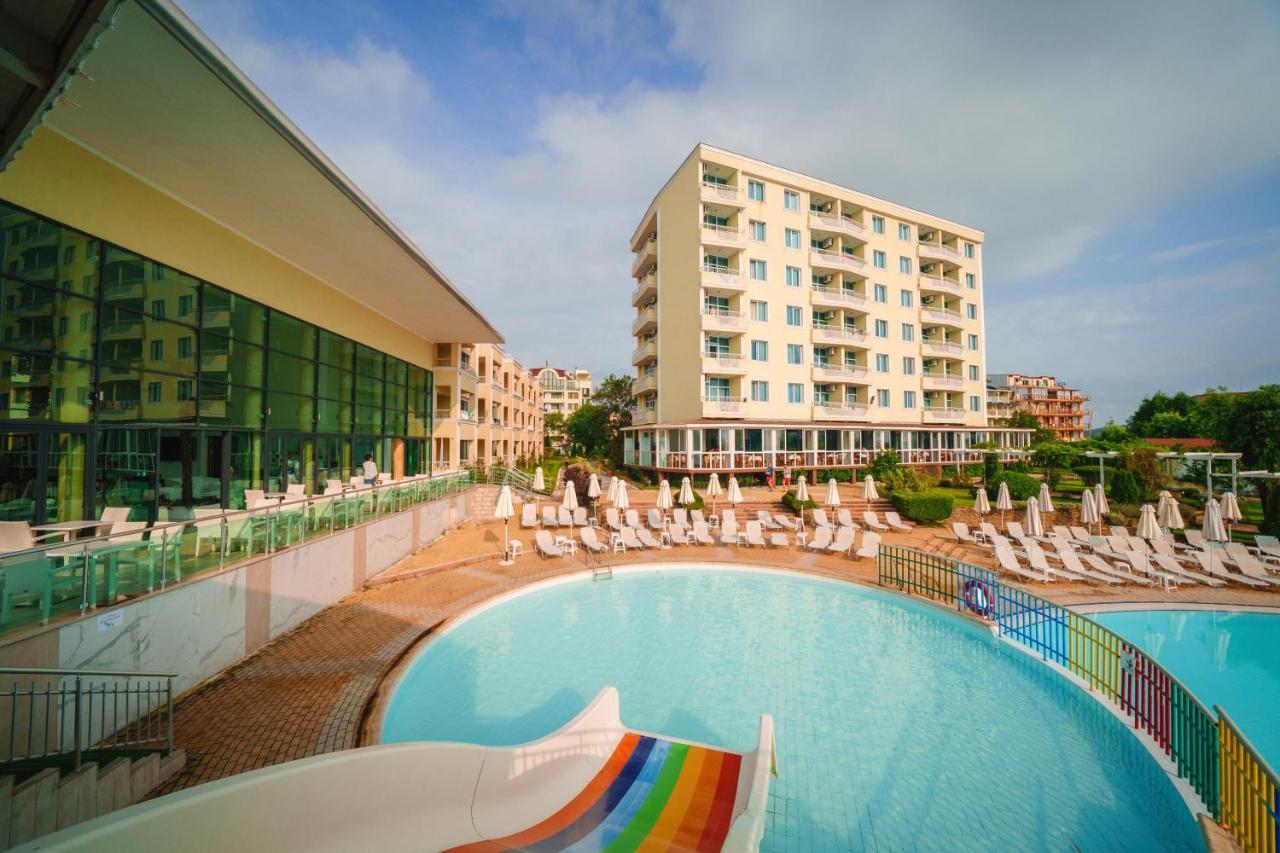 Hotel Perla Beach Club Приморсько Екстер'єр фото